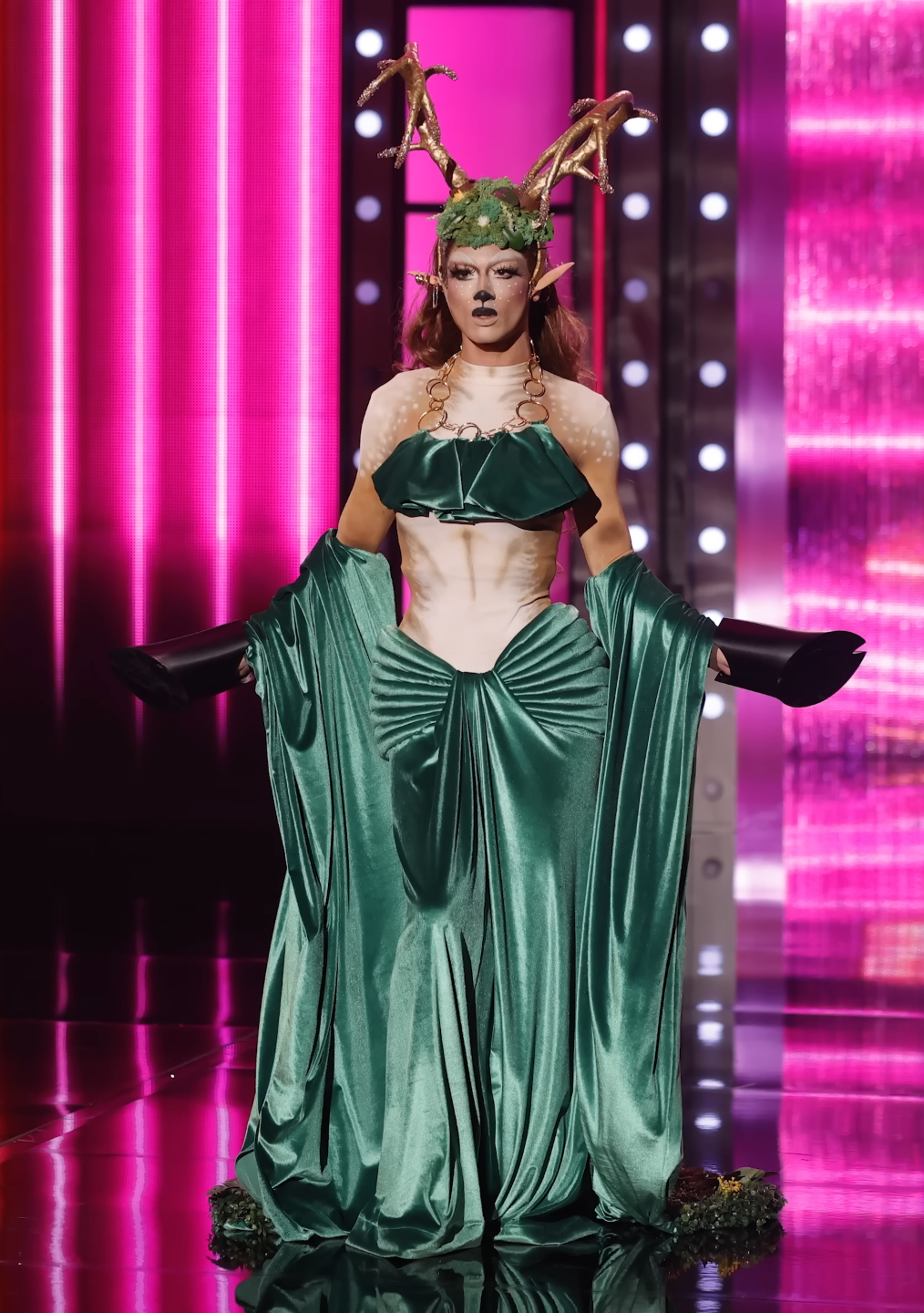 Mandy Mango – Animal Attraction