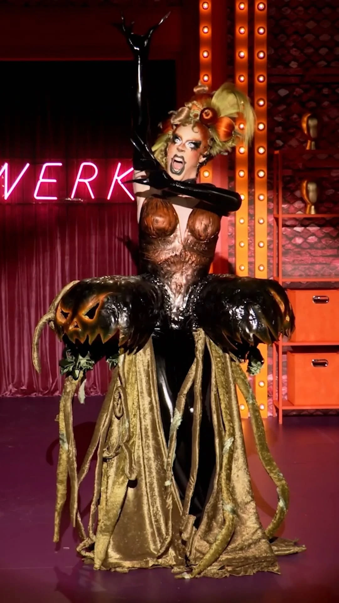 Ciara Myst – Entrance