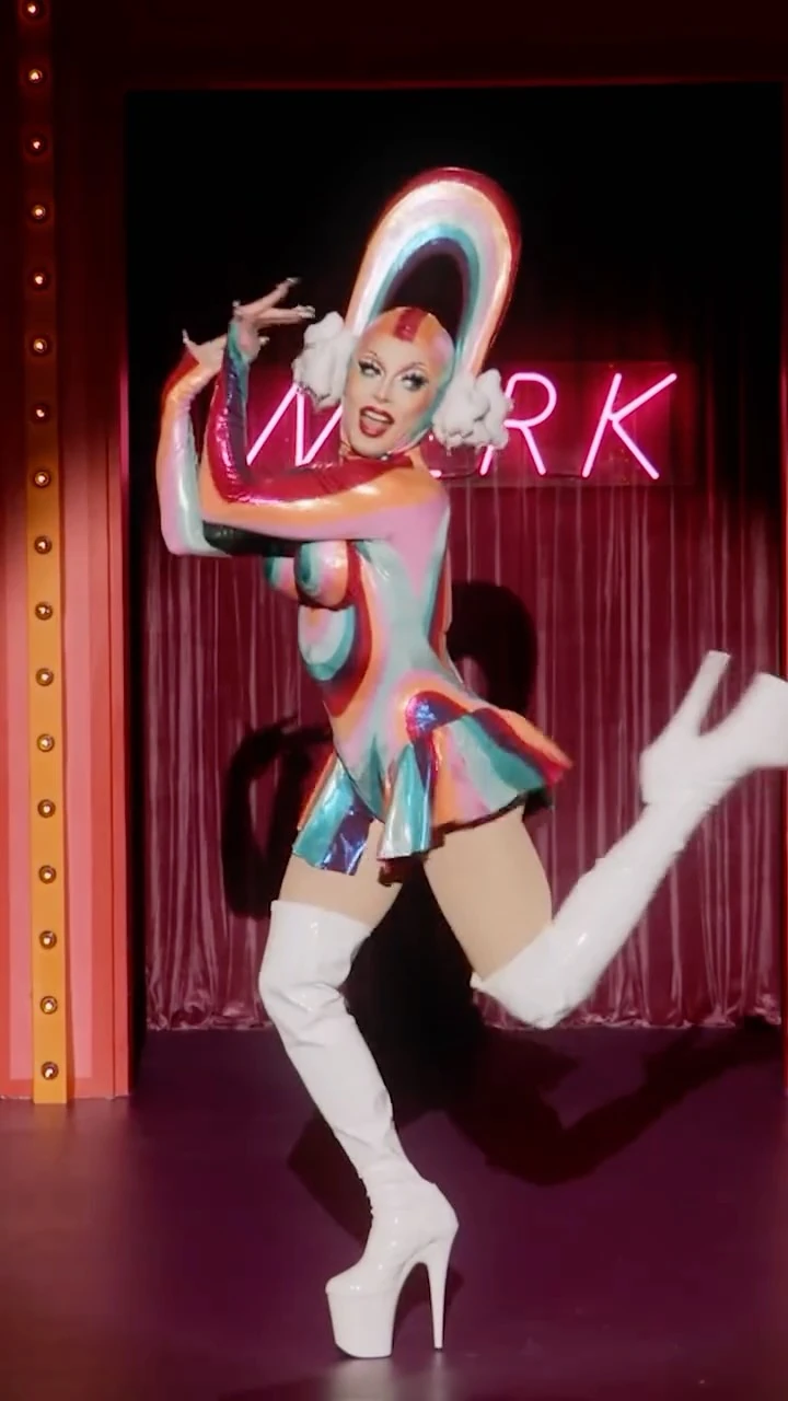 Nini Coco – Entrance