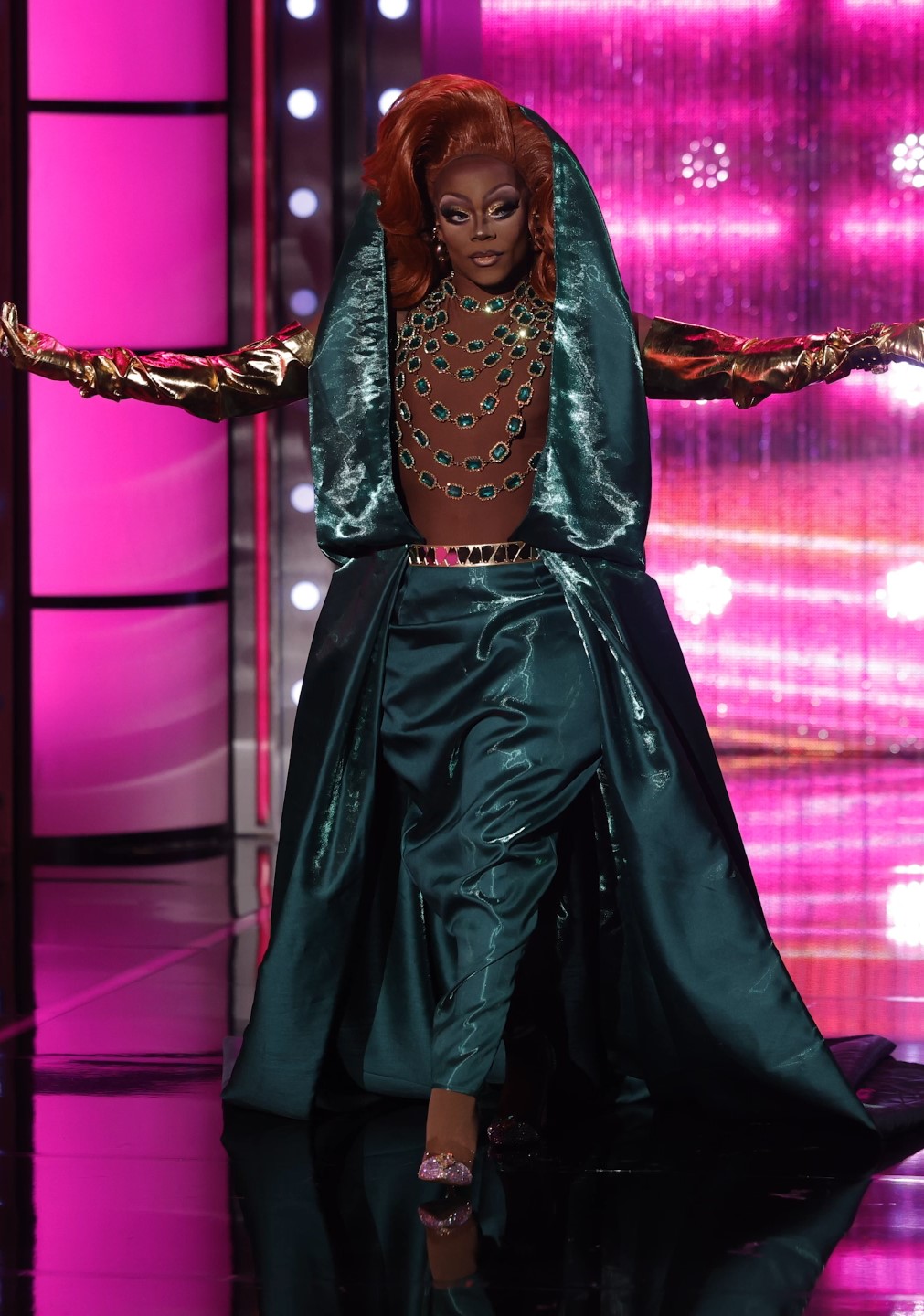 Vita VonTesse Starr – Not Today, Satin